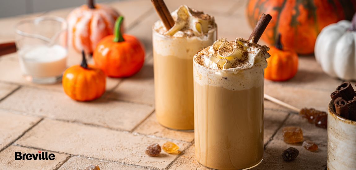 Iced latte z miodem i cynamonem