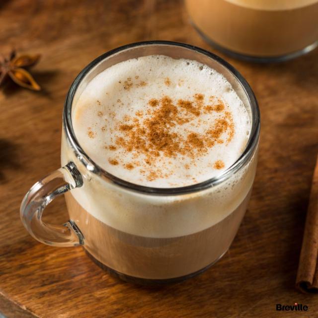 Latte z cynamonem